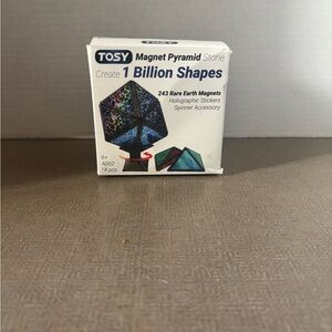 TOSY Magnet Pyramid Stone